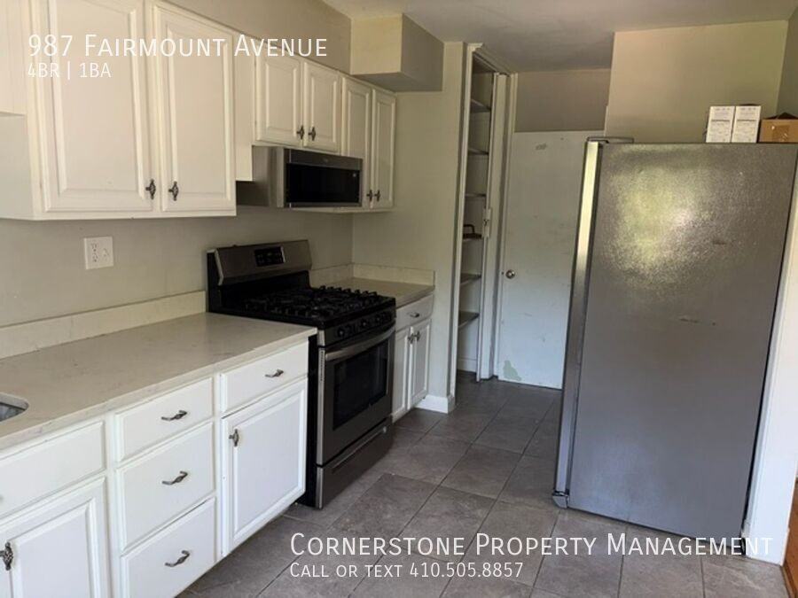987 Fairmount Ave - Photo 3 of 10