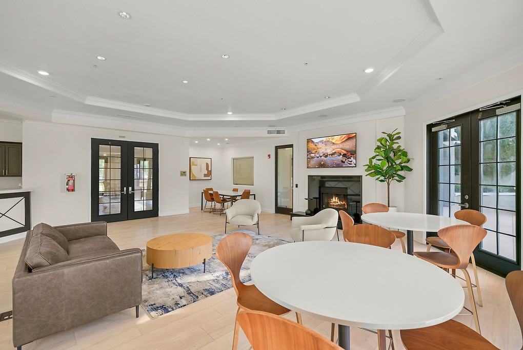 Pinnacle at MacArthur Place - Photo 2 of 45