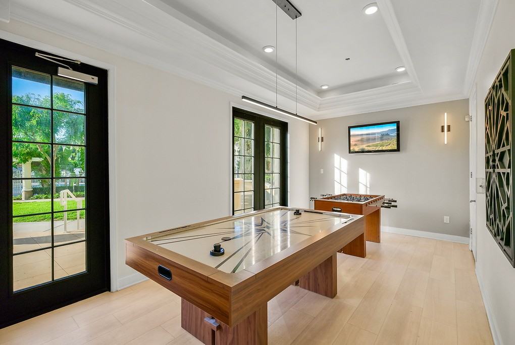 Pinnacle at MacArthur Place - Photo 4 of 45