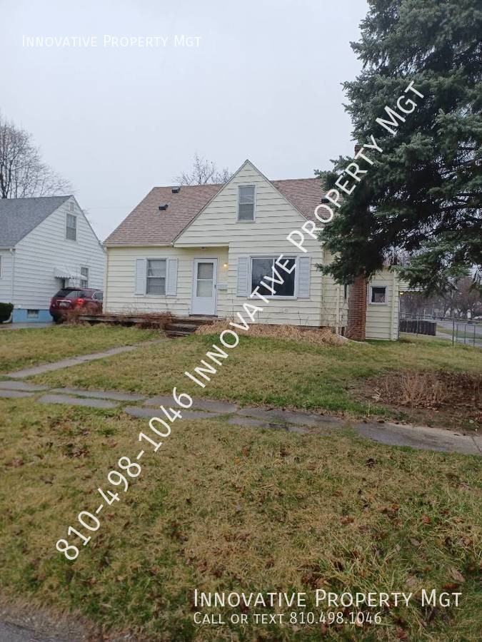 2413 Mountain Ave - Photo 2 of 32