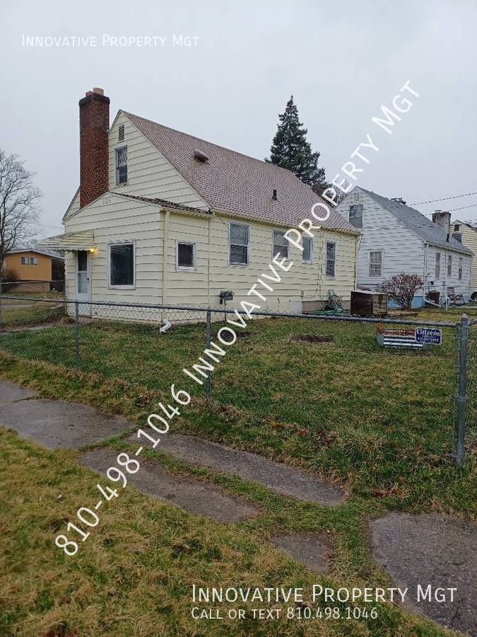 2413 Mountain Ave - Photo 3 of 32