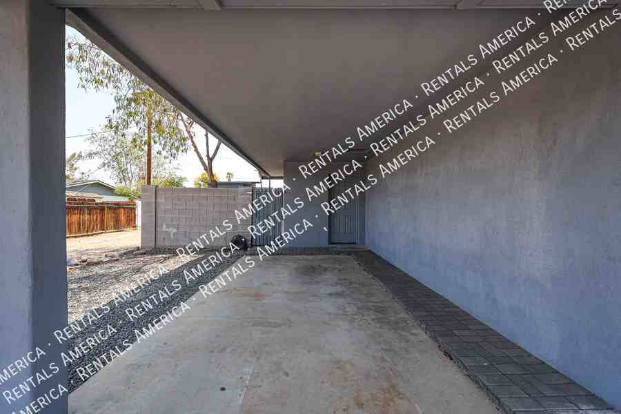 3213 S Albert Ave - Photo 4 of 39