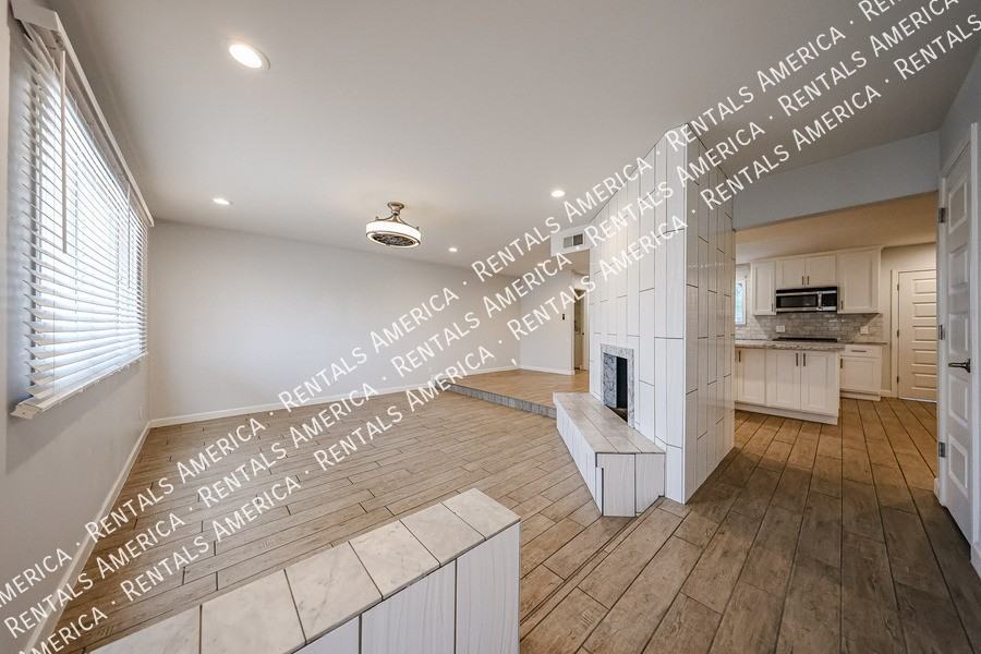 3213 S Albert Ave - Photo 6 of 39