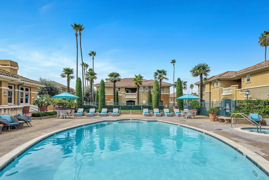 Villa Veneto at Palm Valley - Photo 5 of 31