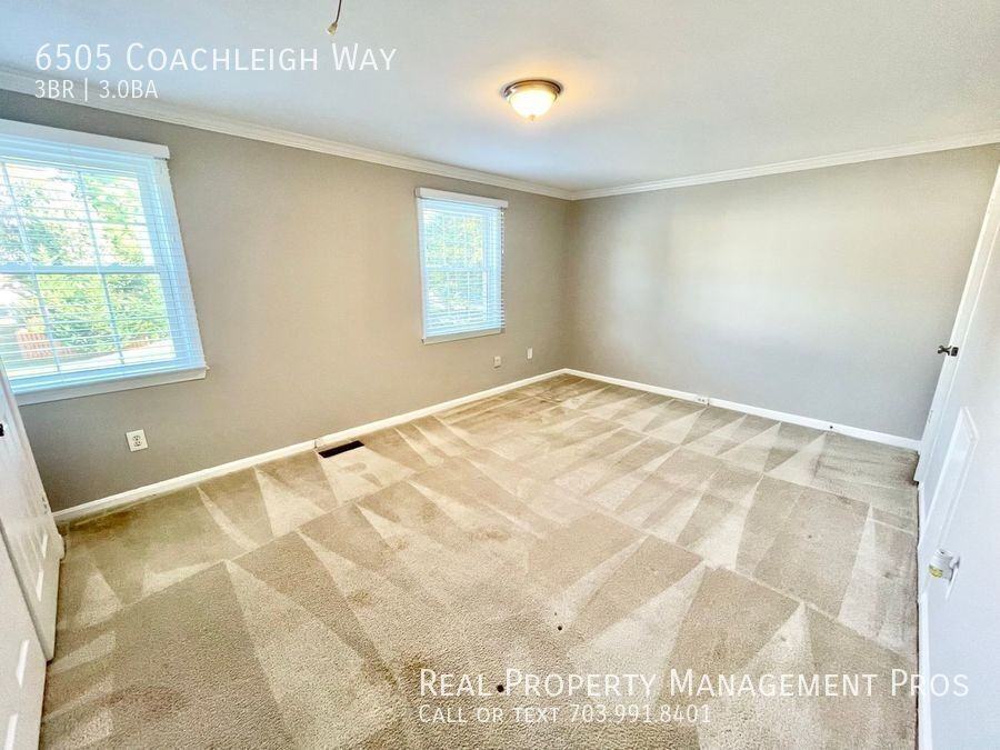 6505 Coachleigh Way - Photo 6 of 19