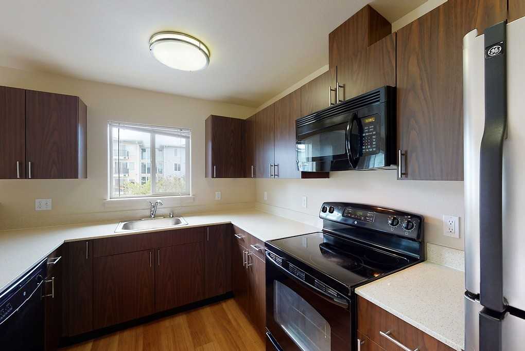Woodland Commons - Photo 6 of 40