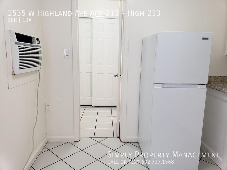 2535 W Highland Ave Apt 213 - Photo 3 of 7