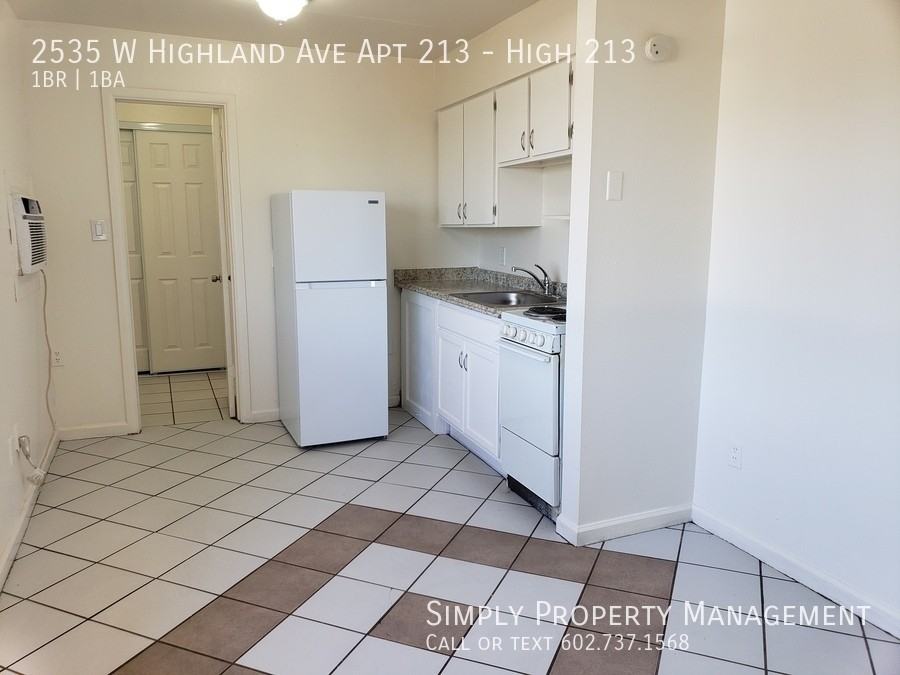 2535 W Highland Ave Apt 213 - Photo 5 of 7