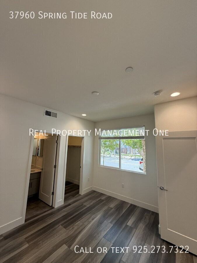 37960 Spring Tide Rd - Photo 4 of 31