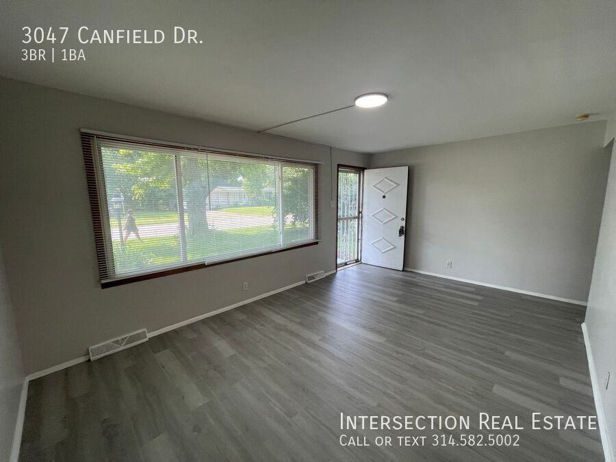 3047 Canfield Dr - Photo 4 of 21