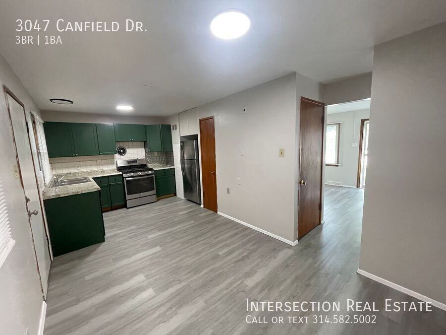 3047 Canfield Dr - Photo 5 of 21