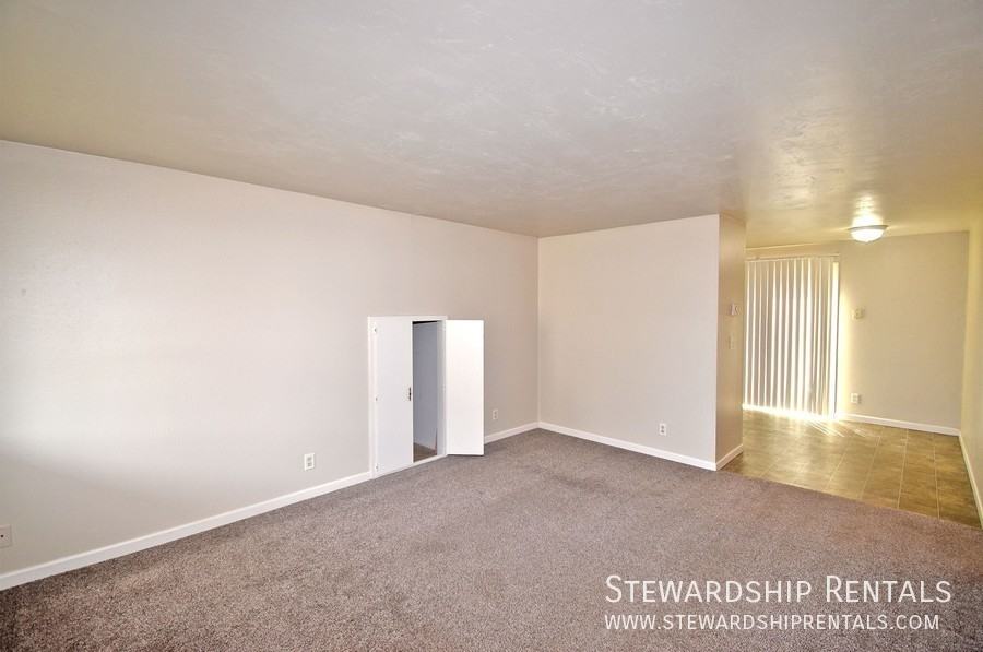 1170 Grant Aly #B - Photo 4 of 21