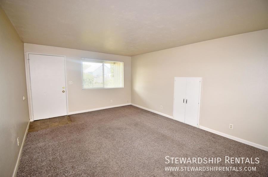 1170 Grant Aly #B - Photo 5 of 21