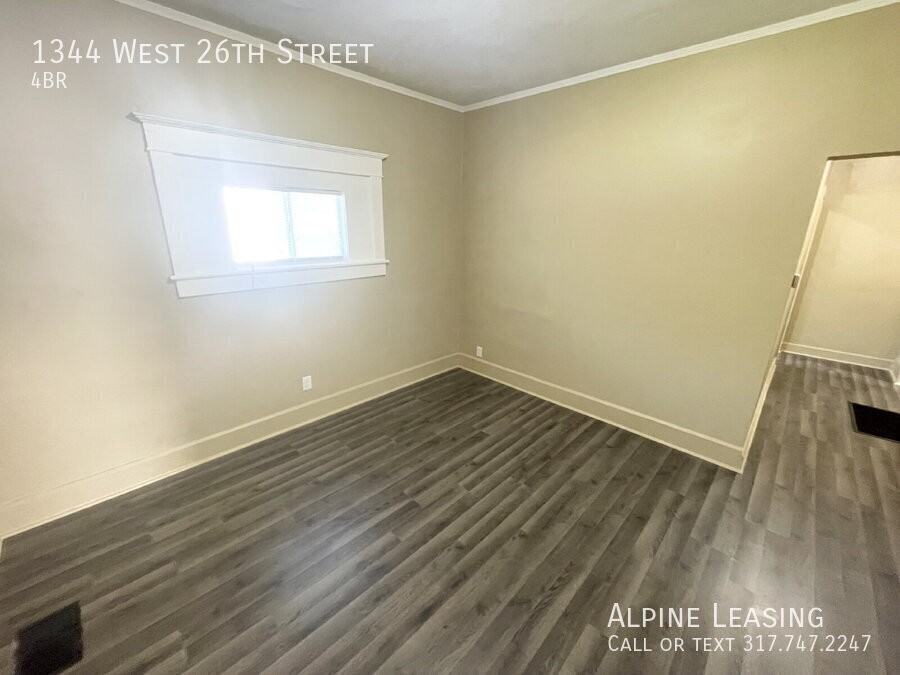 1344 W 26th St - Photo 2 of 6