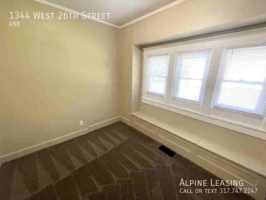 1344 W 26th St - Photo 5 of 6