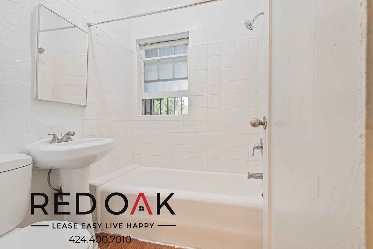 5600 Fernwood Ave #106 - Photo 7 of 8