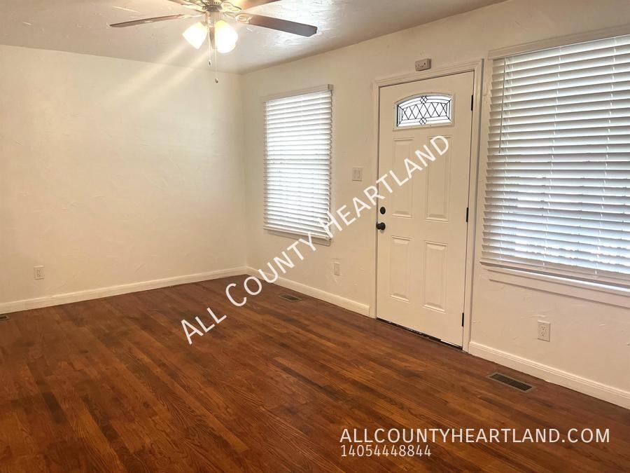 7218 Se 15th St - Photo 2 of 23