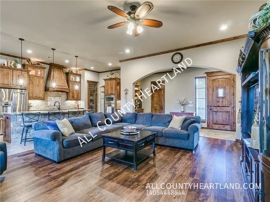 12609 Nw 7th Ct - Photo 2 of 12