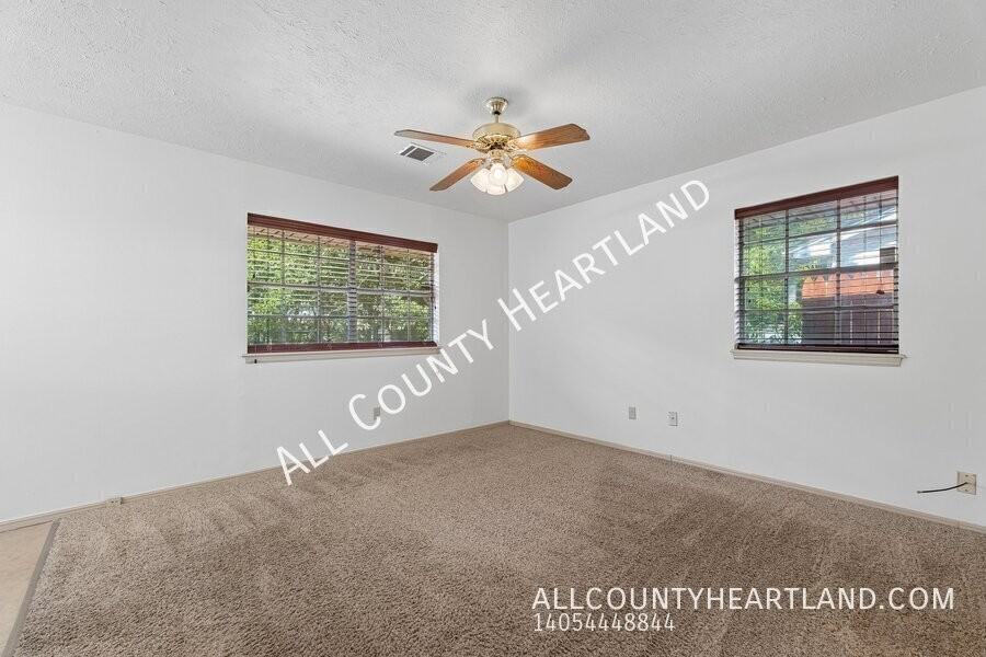 1209 Nw 103rd St - Photo 6 of 23