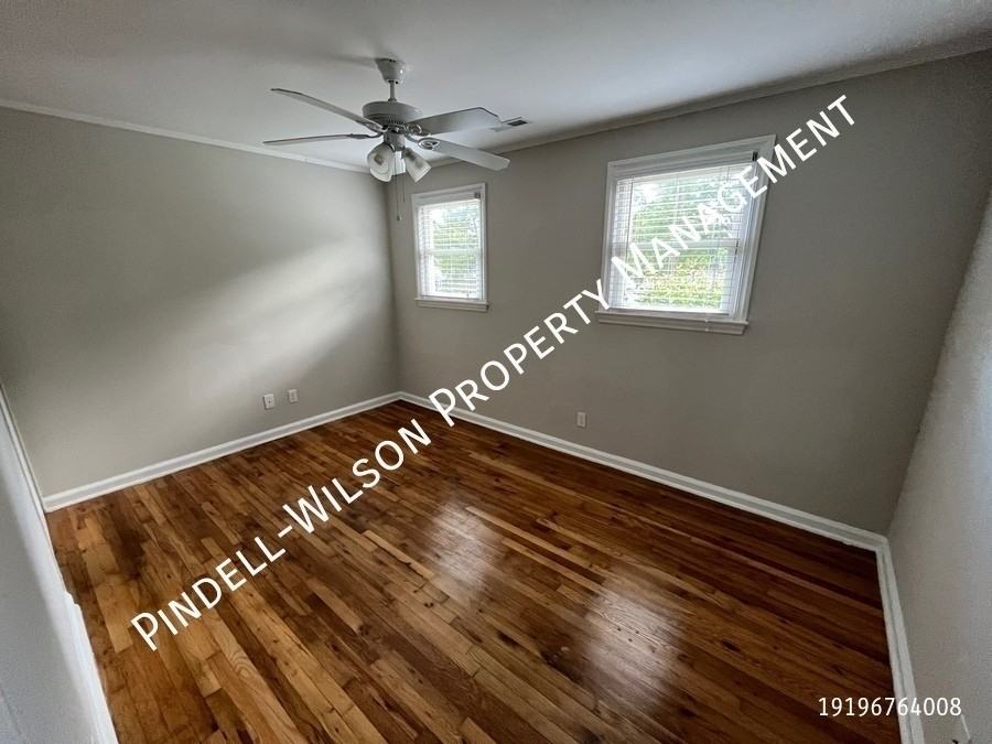 2210 Bernard St - Photo 5 of 7