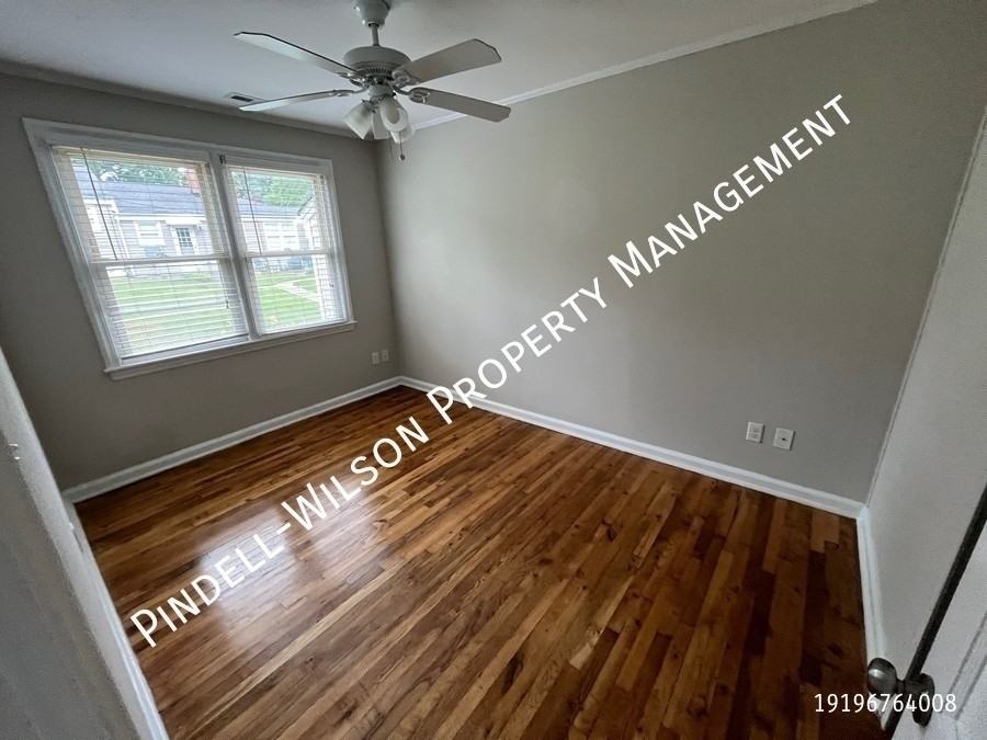 2210 Bernard St - Photo 6 of 7