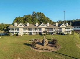 featured image of 472 Catherine Park Rd #MN