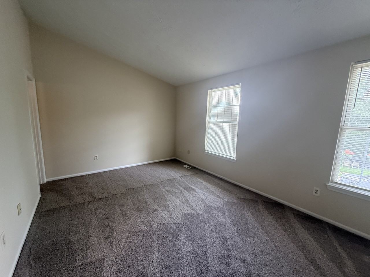 935 Joshua Tree Ct #1 - Photo 5 of 18