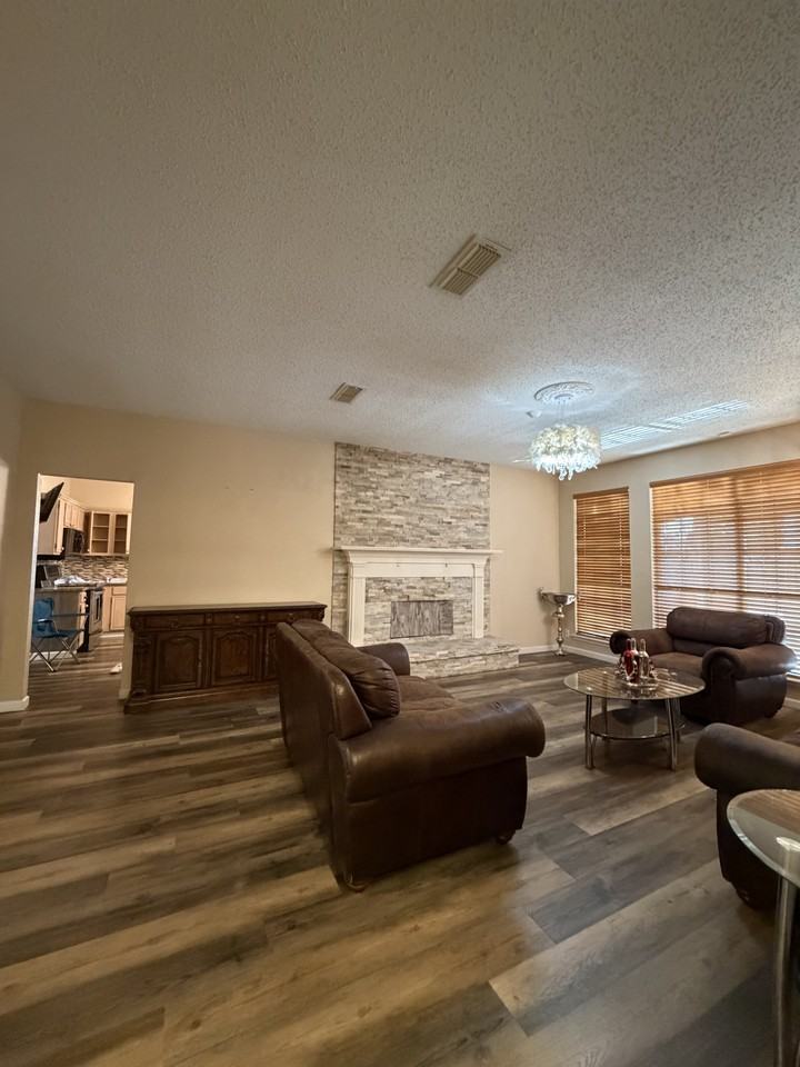 4610 Bay Point Dr #NA - Photo 3 of 19
