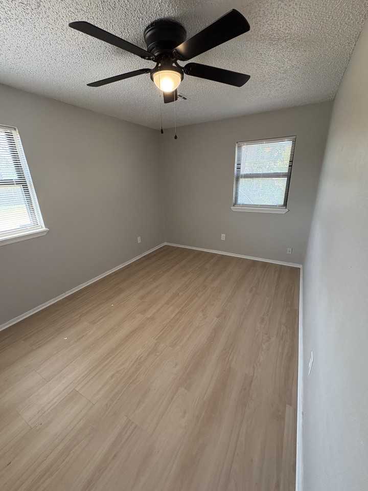 311 Nw 24th St #NA - Photo 7 of 19