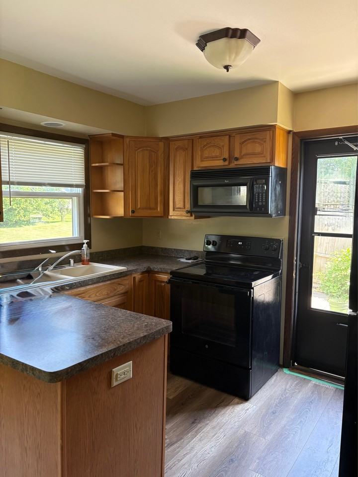 S71W14890 Westcot Dr #1 - Photo 4 of 24