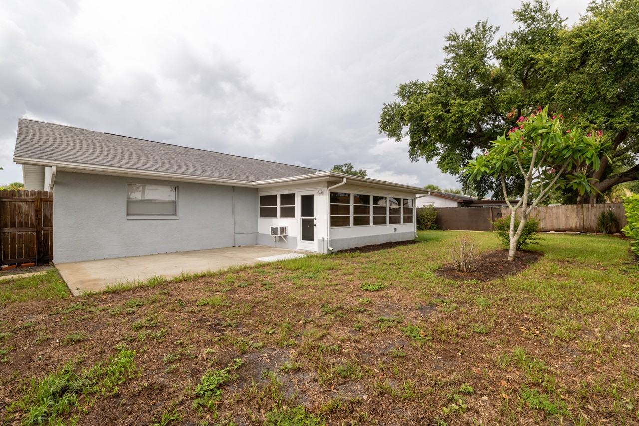 6103 10th Ave W #NA - Photo 2 of 18
