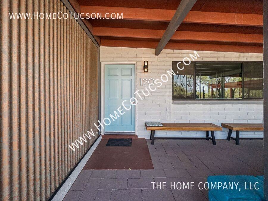 120 E Magee Rd - Photo 4 of 50