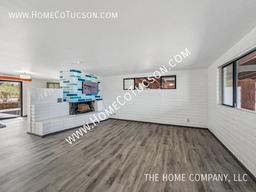 120 E Magee Rd - Photo 6 of 50