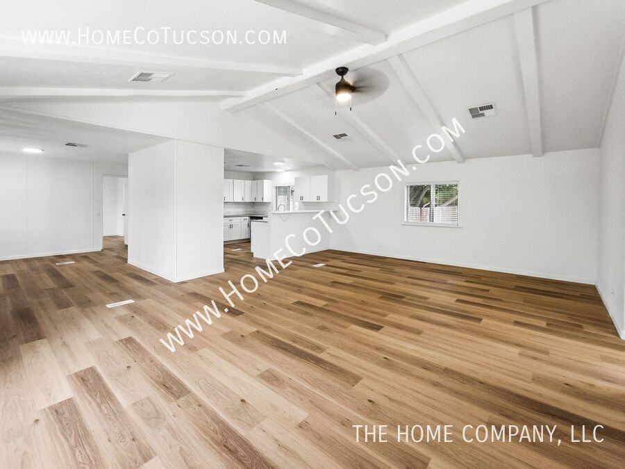 2534 N Calle Segundo - Photo 5 of 29