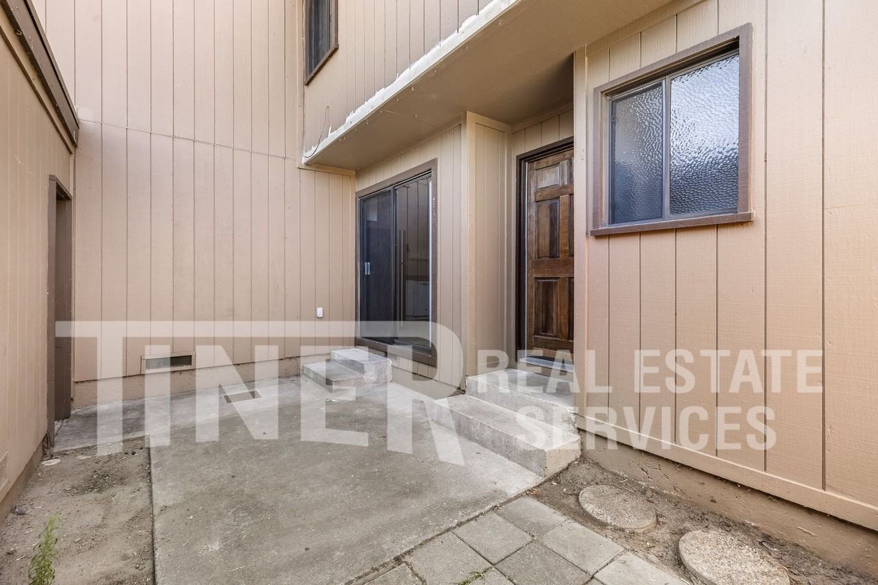 8708 Bluff Ln - Photo 6 of 34