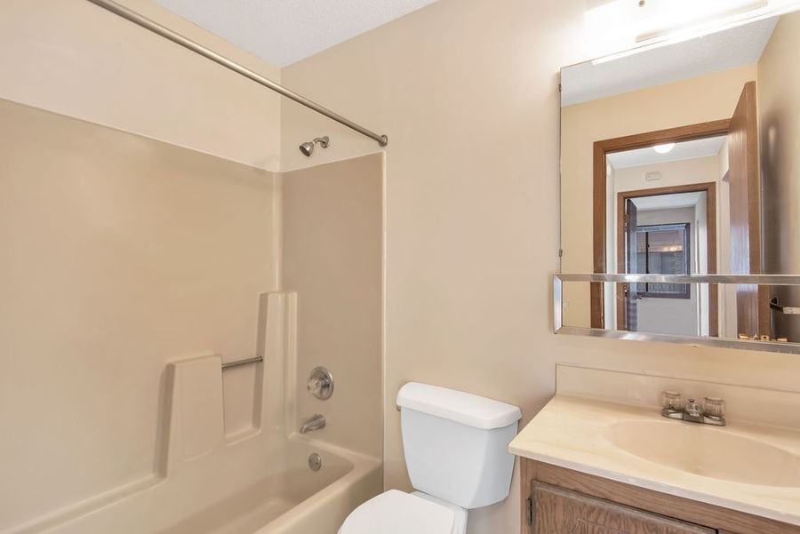 2044 15th St N #3 - Photo 4 of 16