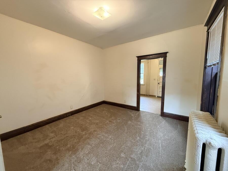 827 E 2nd St #1 - Photo 4 of 8