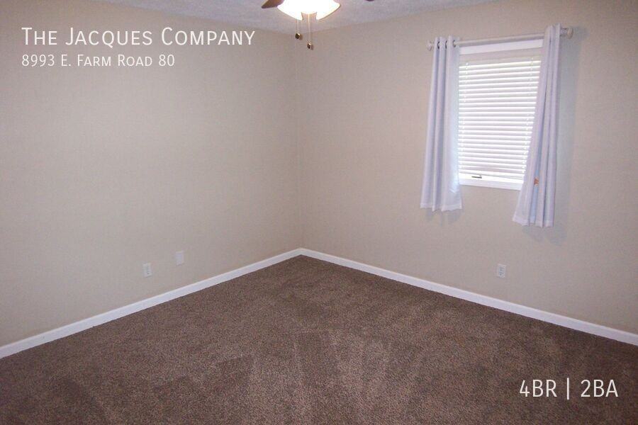 8993 E Farm Road 80 - Photo 3 of 17