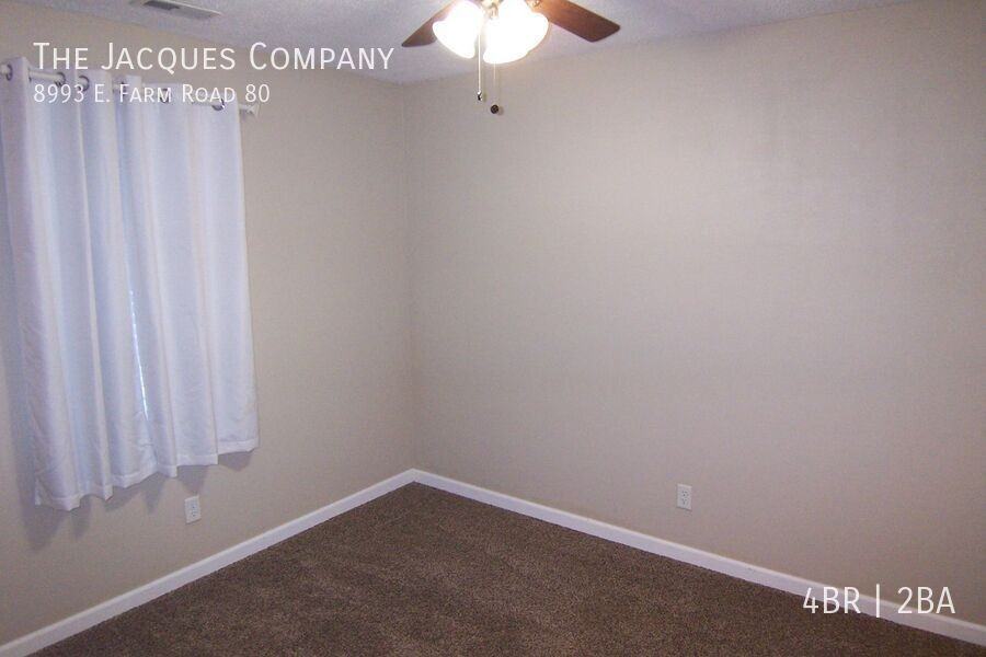 8993 E Farm Road 80 - Photo 4 of 17
