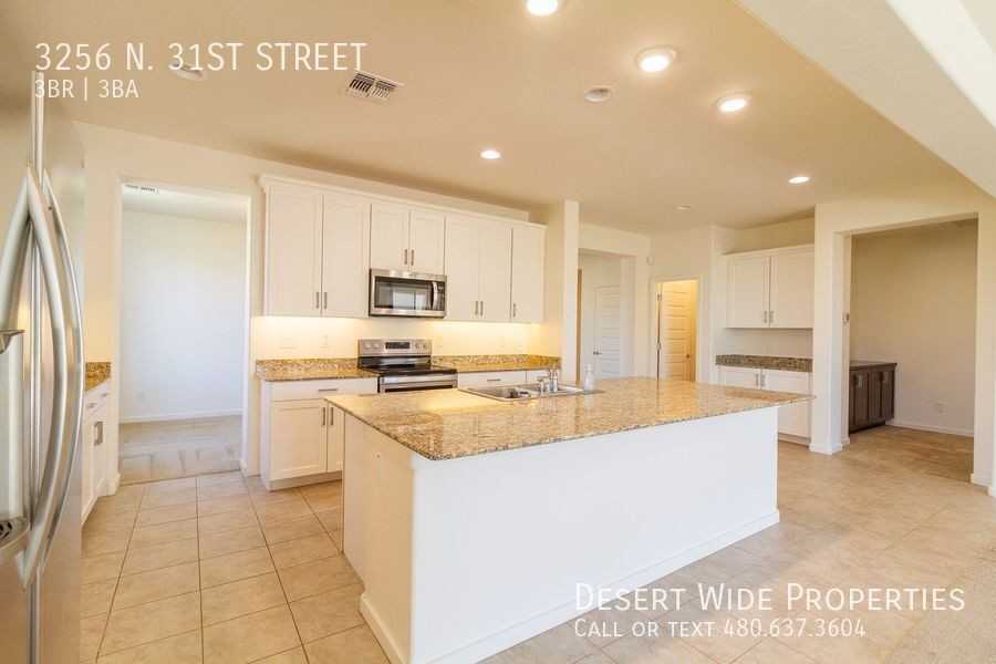 3256 N 31st St - Photo 5 of 26