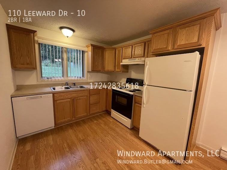 110 Leeward Dr #10 - Photo 2 of 21