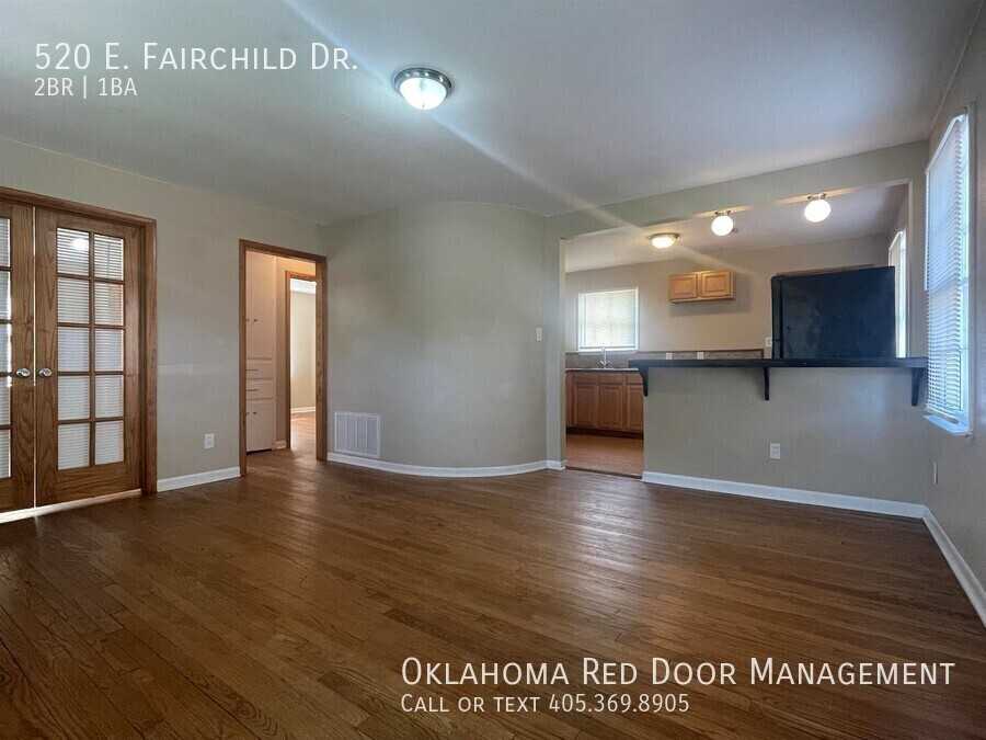 520 E Fairchild Dr - Photo 2 of 9