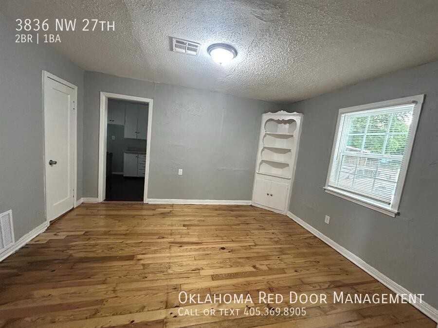 3836 Nw 27th St - Photo 3 of 14