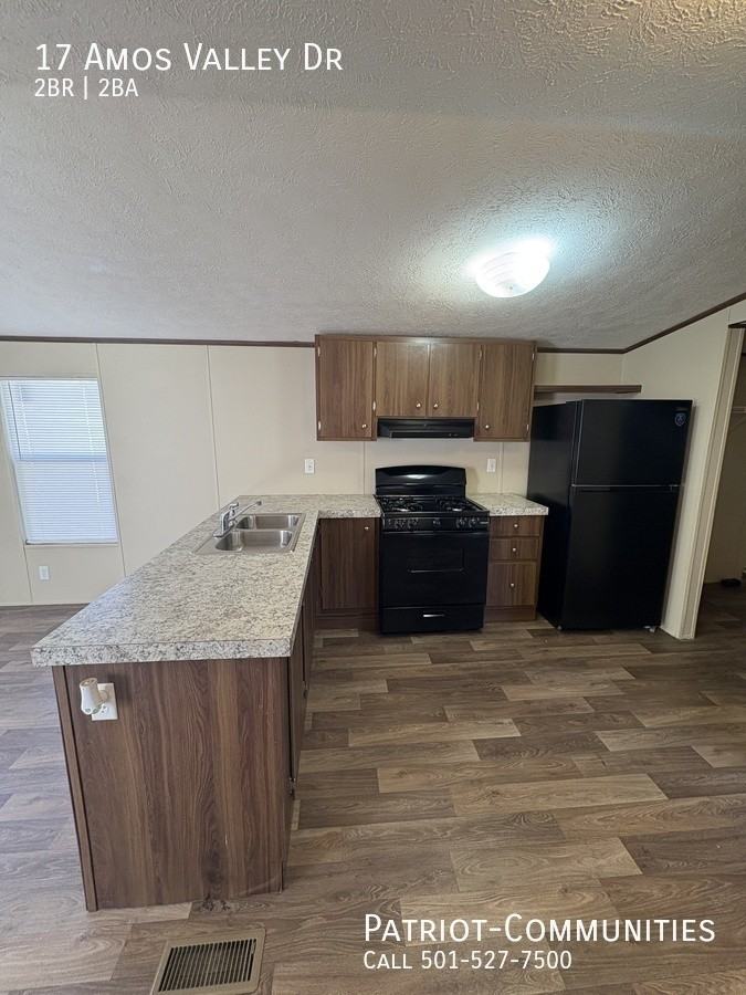 17 Amos Valley Dr - Photo 4 of 20