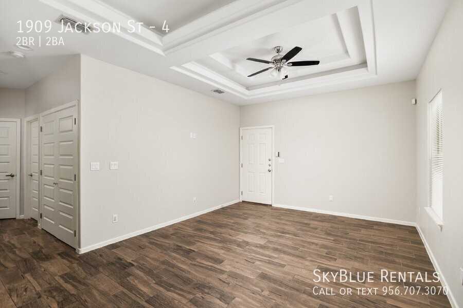 1909 Jackson St #4 - Photo 7 of 13