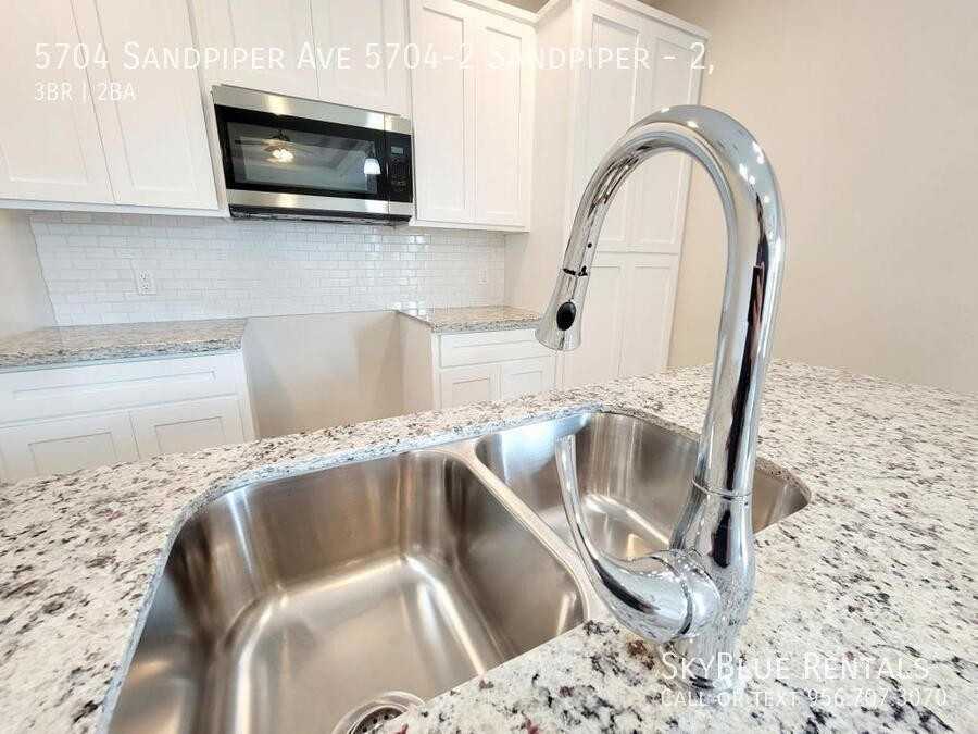 5704 Sandpiper Ave 5704-2 Sandpiper #2 - Photo 4 of 12