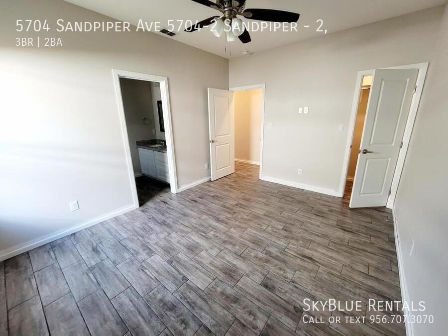 5704 Sandpiper Ave 5704-2 Sandpiper #2 - Photo 7 of 12
