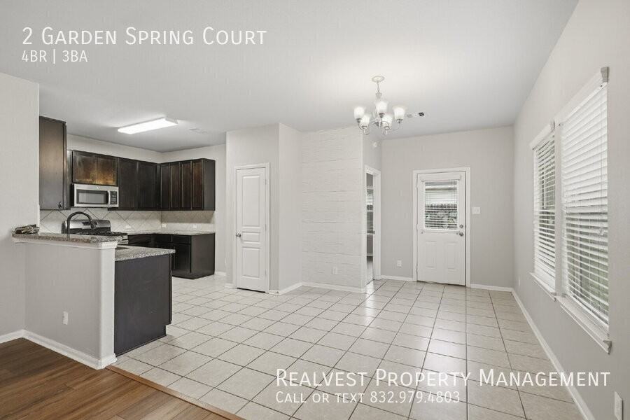 2 Garden Springs Ct - Photo 5 of 15