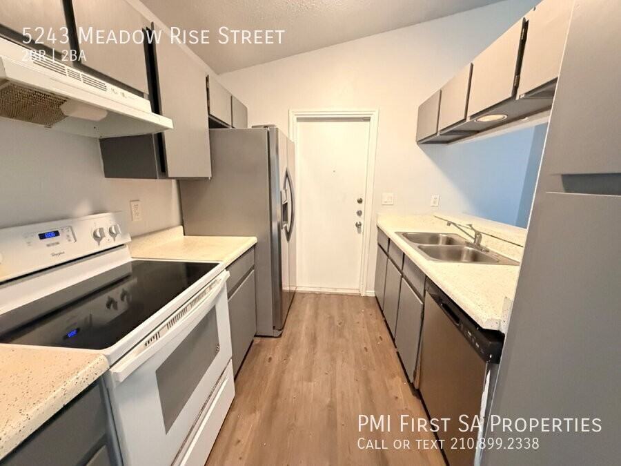 5243 Meadow Rise St - Photo 4 of 10