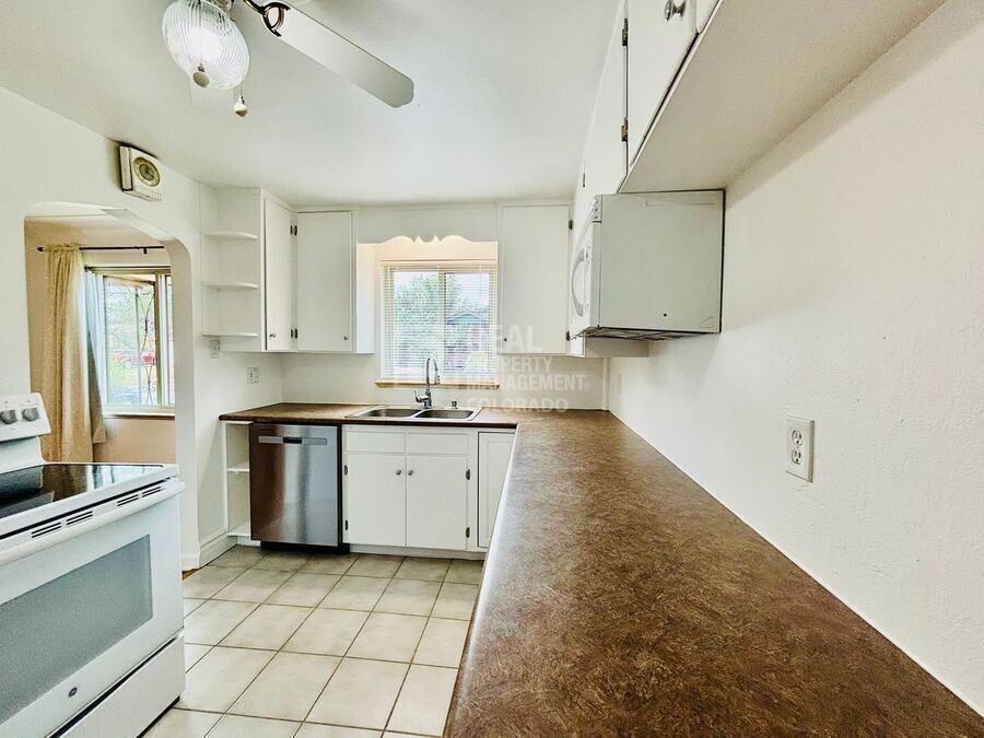 1342 Xavier St - Photo 5 of 20